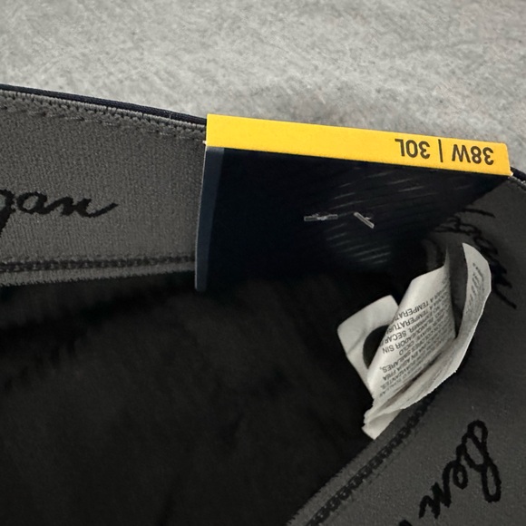 NEW Ben Hogan Dress Lightweight Pants with Active Stretch Waistband. Size 38. - Picture 9 of 12